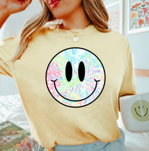 Load image into Gallery viewer, Summer Smiley Shirt

